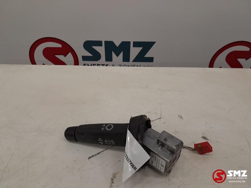MAN Occ combischakelaar retarder MAN TGS 81255090159 - الكابينة والداخلية - شاحنة: صور 2 MAN Occ combischakelaar retarder MAN TGS 81255090159 - الكابينة والداخلية - شاحنة: صور 2