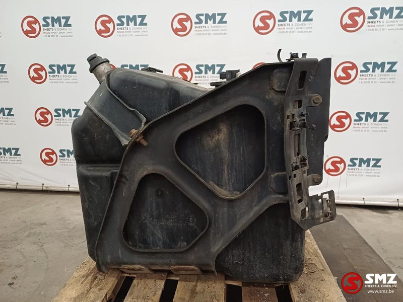 Mercedes-Benz Occ AdBlue tank Mercedes - نظام الوقود - شاحنة: صور 1 Mercedes-Benz Occ AdBlue tank Mercedes - نظام الوقود - شاحنة: صور 1