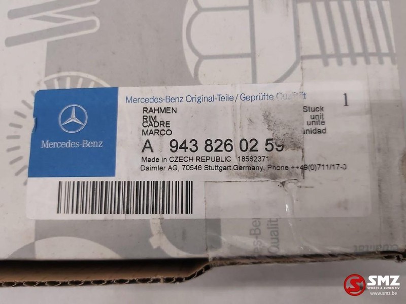 Mercedes-Benz Occ Koplamp sierlijst chroom links Actros MP2/MP3 - كشافات - شاحنة: صور 3 Mercedes-Benz Occ Koplamp sierlijst chroom links Actros MP2/MP3 - كشافات - شاحنة: صور 3