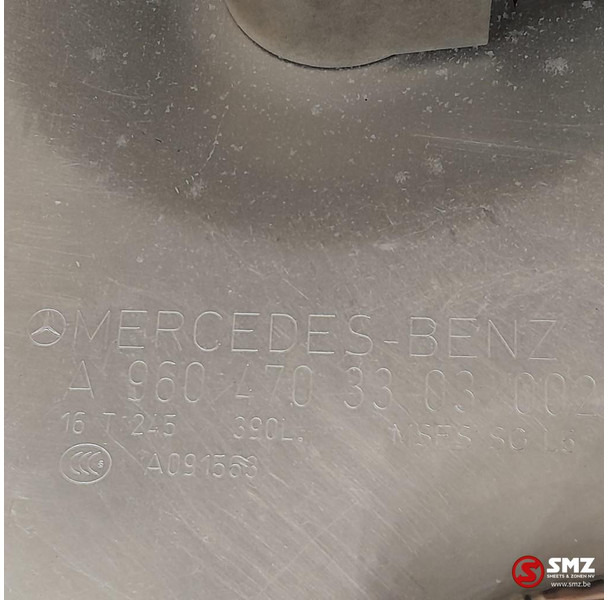 Mercedes-Benz Occ brandstoftank 390L Mercedes - خزان وقود - شاحنة: صور 5 Mercedes-Benz Occ brandstoftank 390L Mercedes - خزان وقود - شاحنة: صور 5