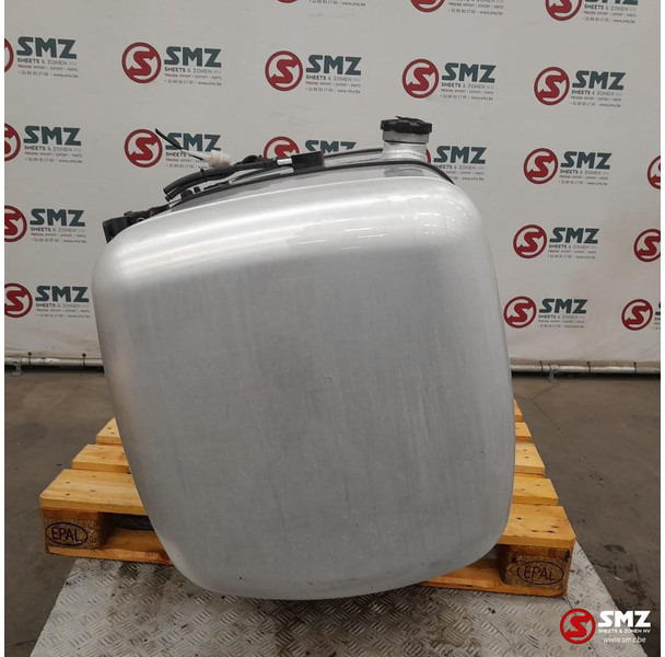 Mercedes-Benz Occ brandstoftank 630L + brandstofniveausensor Mer - خزان وقود - شاحنة: صور 4 Mercedes-Benz Occ brandstoftank 630L + brandstofniveausensor Mer - خزان وقود - شاحنة: صور 4