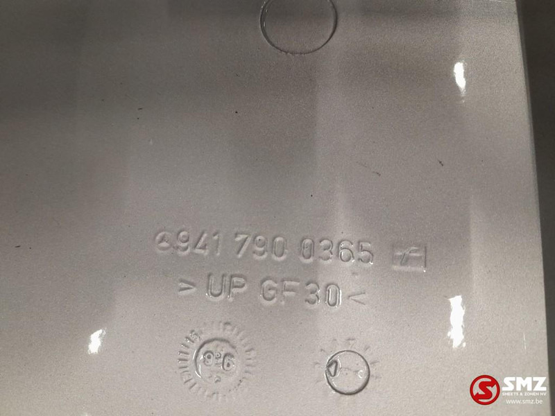 Mercedes-Benz Occ cabinespoilerset Mercedes - الديناميكا الهوائية/ المفسدين - شاحنة: صور 4 Mercedes-Benz Occ cabinespoilerset Mercedes - الديناميكا الهوائية/ المفسدين - شاحنة: صور 4