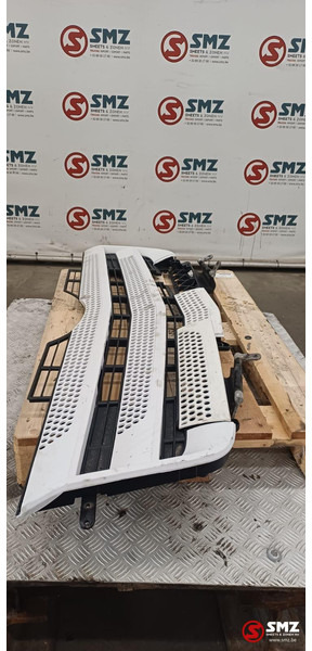 Mercedes-Benz Occ radiatorgrille Mercedes - جلوپنجره - شاحنة: صور 3 Mercedes-Benz Occ radiatorgrille Mercedes - جلوپنجره - شاحنة: صور 3