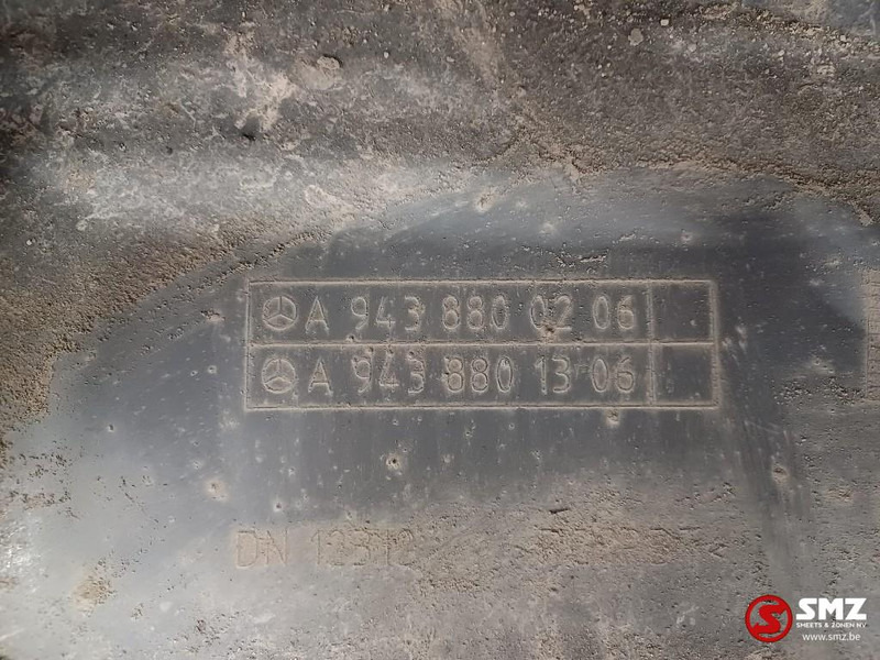 Mercedes-Benz Occ spatbord + spatbordbeugel Econic rechtsachtera - هيكل السيارة الخارجية - شاحنة: صور 5 Mercedes-Benz Occ spatbord + spatbordbeugel Econic rechtsachtera - هيكل السيارة الخارجية - شاحنة: صور 5