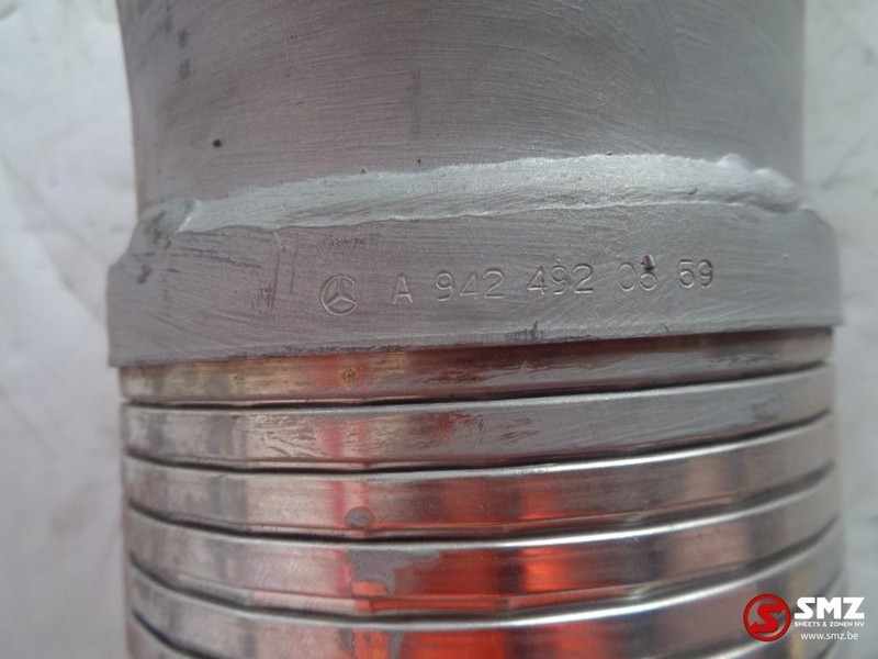 Mercedes-Benz Occ uitlaatpijp a9424920559 - ماسورة العادم - شاحنة: صور 2 Mercedes-Benz Occ uitlaatpijp a9424920559 - ماسورة العادم - شاحنة: صور 2