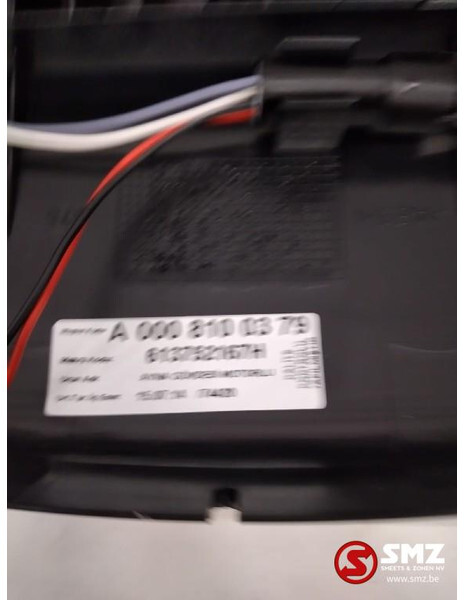 Mercedes-Benz Occ zijspiegel Mercedes Atego Axor A0008100379 - المرآة الخلفية - شاحنة: صور 4 Mercedes-Benz Occ zijspiegel Mercedes Atego Axor A0008100379 - المرآة الخلفية - شاحنة: صور 4