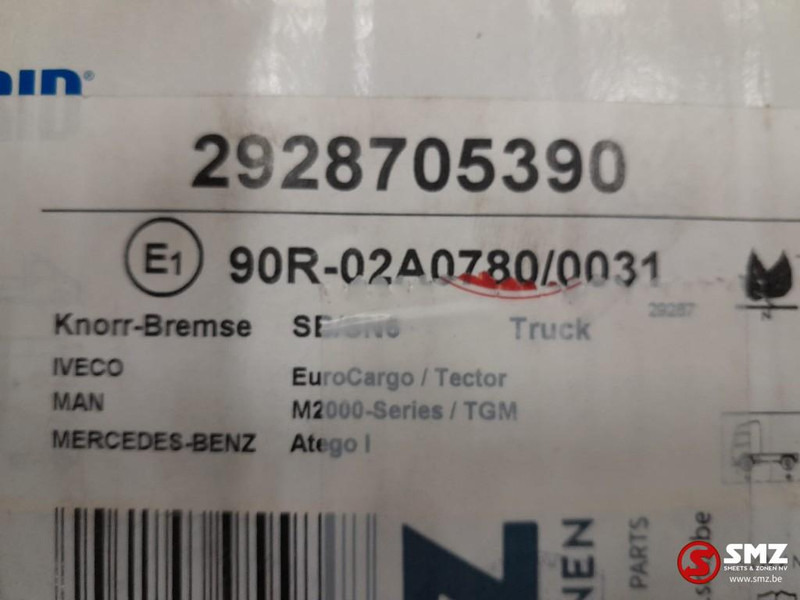 Mercedes-Benz Remblokkenset Mercedes - الفرامل الوسادات - شاحنة: صور 4 Mercedes-Benz Remblokkenset Mercedes - الفرامل الوسادات - شاحنة: صور 4
