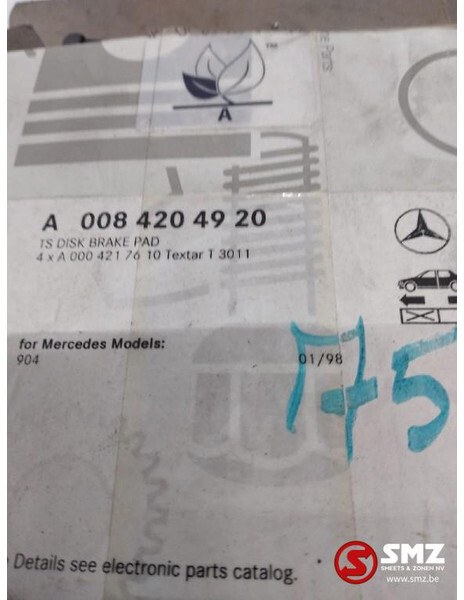 Mercedes-Benz Set remblokken mercedes sprinter w901-w905 a008420 - الفرامل الوسادات - شاحنة: صور 2 Mercedes-Benz Set remblokken mercedes sprinter w901-w905 a008420 - الفرامل الوسادات - شاحنة: صور 2