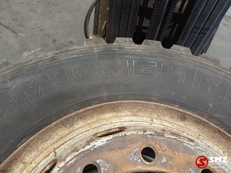 Michelin Occ vrachtwagenband 12.00R20 154/149K Michelin - الإطارات - شاحنة: صور 2 Michelin Occ vrachtwagenband 12.00R20 154/149K Michelin - الإطارات - شاحنة: صور 2