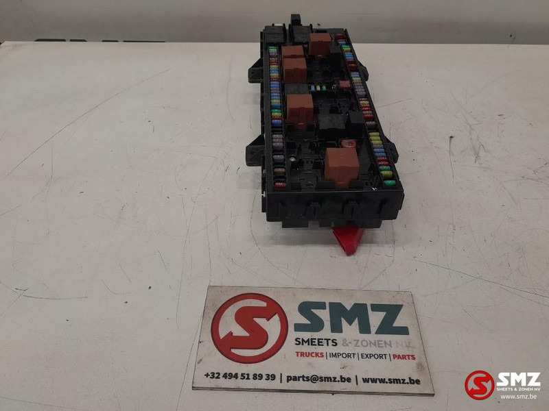 Renault Occ ECU VMCU2 regeleenheid Renault - كتلة التحكم - شاحنة: صور 3 Renault Occ ECU VMCU2 regeleenheid Renault - كتلة التحكم - شاحنة: صور 3