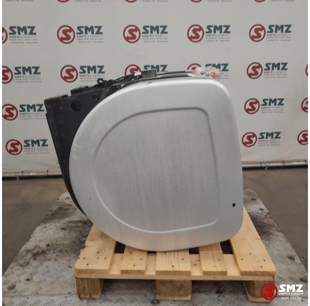Renault Occ brandstoftank 360L + brandstofniveausensor Ren - خزان وقود - شاحنة: صور 4 Renault Occ brandstoftank 360L + brandstofniveausensor Ren - خزان وقود - شاحنة: صور 4