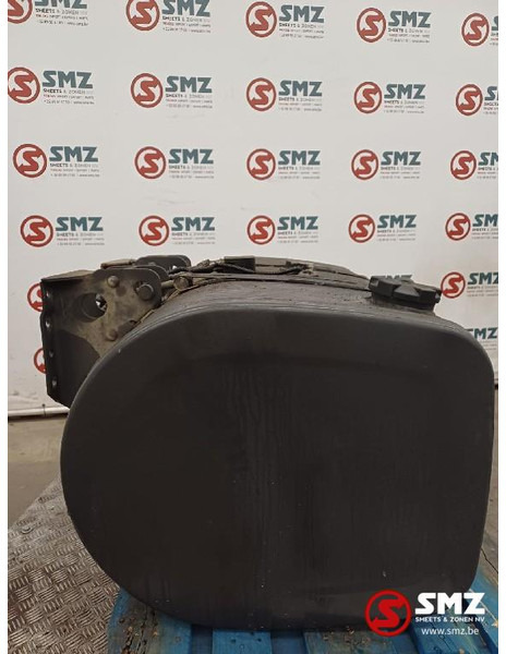 Renault Occ brandstoftank + brandstofniveausensor 315L Ren - خزان وقود - شاحنة: صور 4 Renault Occ brandstoftank + brandstofniveausensor 315L Ren - خزان وقود - شاحنة: صور 4