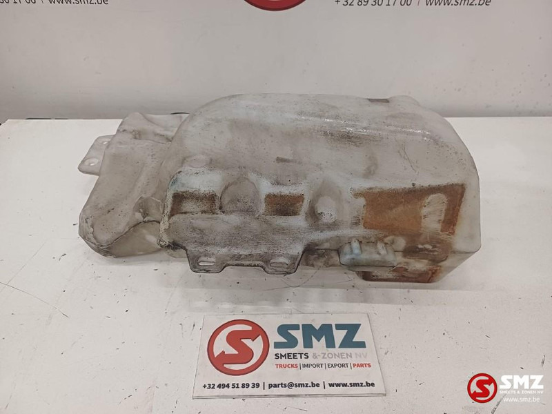 Renault Occ ruitensproeierreservoir Renault T 82303046 - مساحة الزجاج الأمامي - شاحنة: صور 3 Renault Occ ruitensproeierreservoir Renault T 82303046 - مساحة الزجاج الأمامي - شاحنة: صور 3