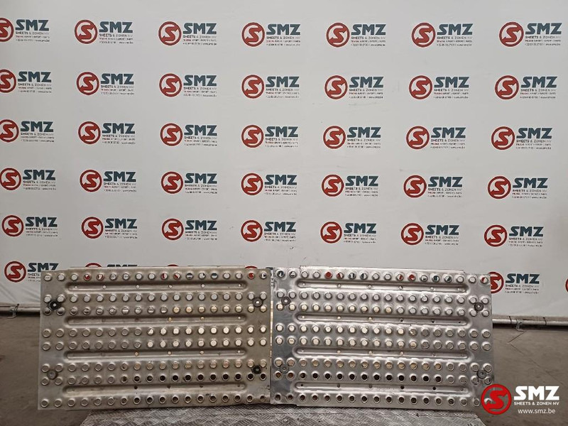 Renault Occ set bordesplaten Renault - الإطار/ الشاسيه - شاحنة: صور 1 Renault Occ set bordesplaten Renault - الإطار/ الشاسيه - شاحنة: صور 1