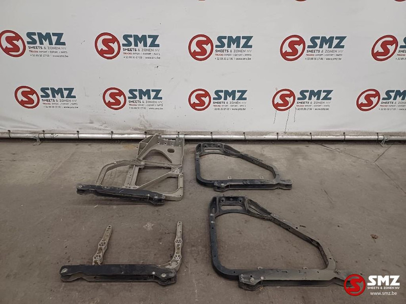 Renault Occ set sideskirt steunen Renault - الإطار/ الشاسيه - شاحنة: صور 1 Renault Occ set sideskirt steunen Renault - الإطار/ الشاسيه - شاحنة: صور 1