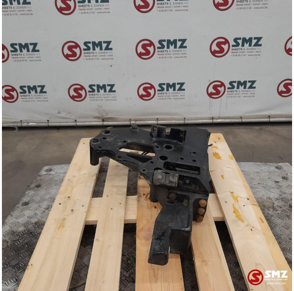 Renault Occ voorbumperbeugel links Renault - الإطار/ الشاسيه - شاحنة: صور 3 Renault Occ voorbumperbeugel links Renault - الإطار/ الشاسيه - شاحنة: صور 3