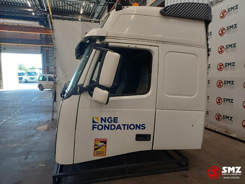 Volvo Occ Cabine Volvo FH2 Globetrotter L2H2 - الكابينة والداخلية - شاحنة: صور 5 Volvo Occ Cabine Volvo FH2 Globetrotter L2H2 - الكابينة والداخلية - شاحنة: صور 5