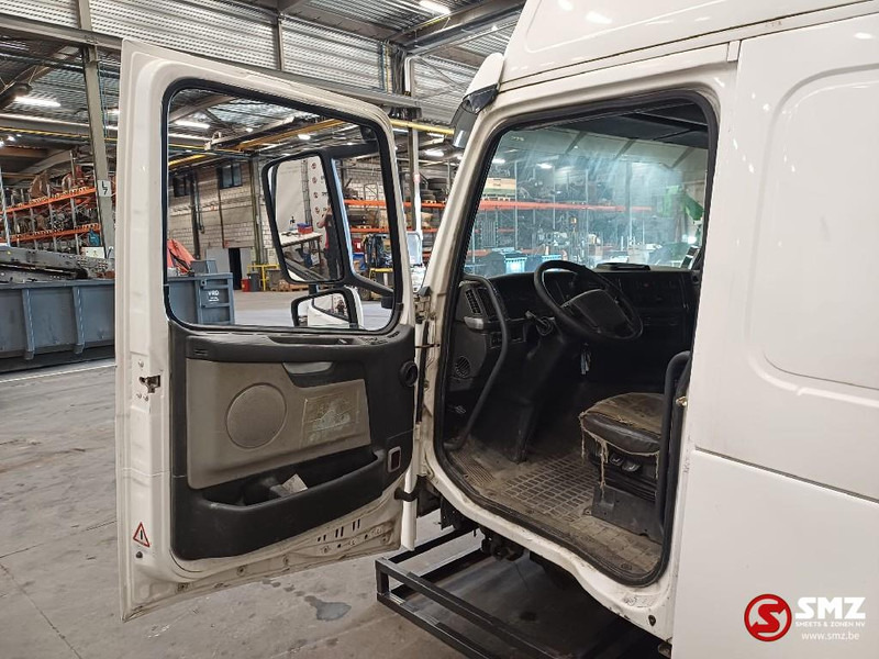 Volvo Occ Cabine Volvo FH2 Globetrotter L2H2 - الكابينة والداخلية - شاحنة: صور 3 Volvo Occ Cabine Volvo FH2 Globetrotter L2H2 - الكابينة والداخلية - شاحنة: صور 3