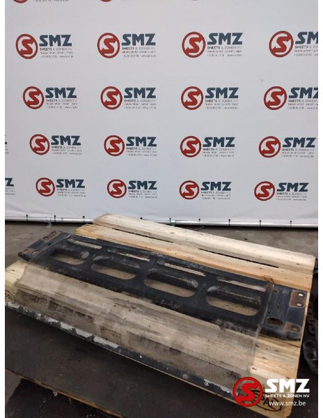 Volvo Occ binnenframe grille Volvo FH 20541198 - جلوپنجره - شاحنة: صور 2 Volvo Occ binnenframe grille Volvo FH 20541198 - جلوپنجره - شاحنة: صور 2