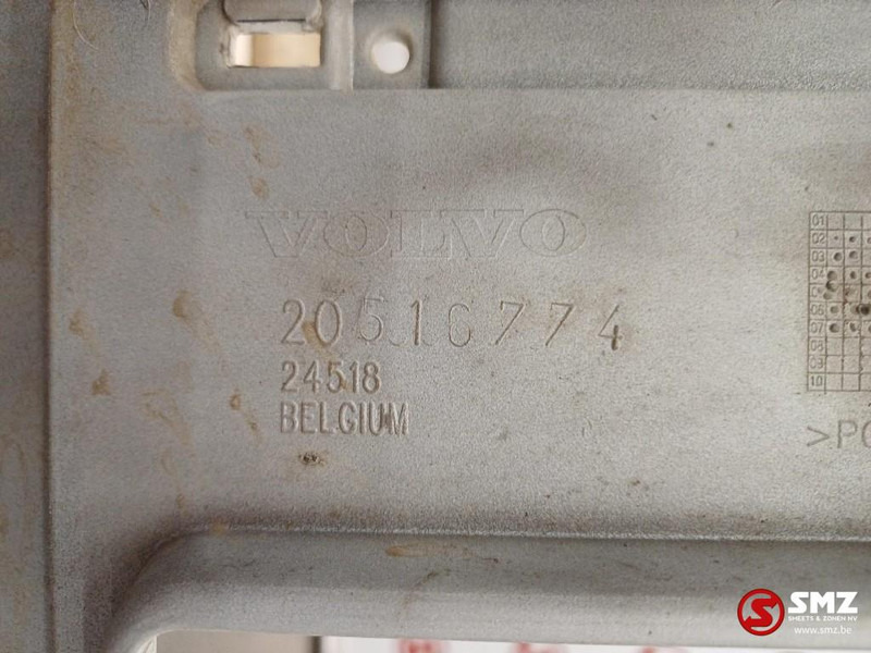 Volvo Occ onderste radiatorgrille Volvo - جلوپنجره - شاحنة: صور 3 Volvo Occ onderste radiatorgrille Volvo - جلوپنجره - شاحنة: صور 3