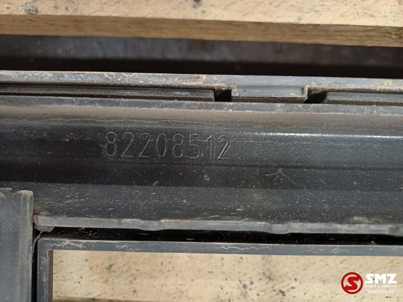 Volvo Occ radiatorgrille Volvo - جلوپنجره - شاحنة: صور 3 Volvo Occ radiatorgrille Volvo - جلوپنجره - شاحنة: صور 3