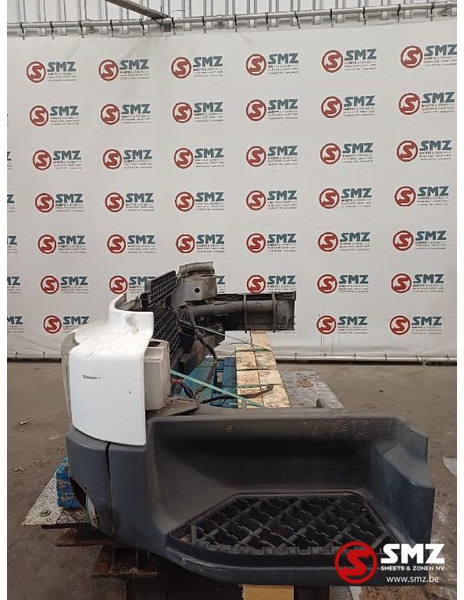 Volvo Occ voorbumper Volvo - كأس مترعة - شاحنة: صور 3 Volvo Occ voorbumper Volvo - كأس مترعة - شاحنة: صور 3