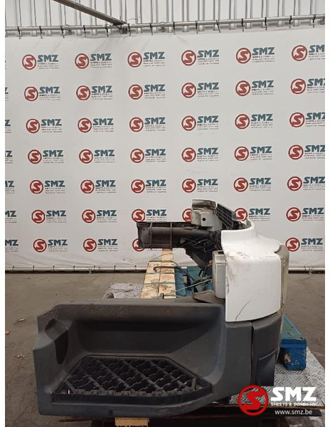 Volvo Occ voorbumper Volvo - كأس مترعة - شاحنة: صور 4 Volvo Occ voorbumper Volvo - كأس مترعة - شاحنة: صور 4