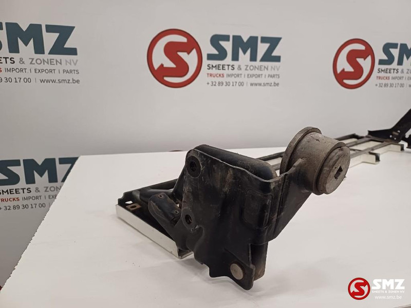 Volvo Occ voorgrille + scharnieren Volvo - جلوپنجره - شاحنة: صور 3 Volvo Occ voorgrille + scharnieren Volvo - جلوپنجره - شاحنة: صور 3