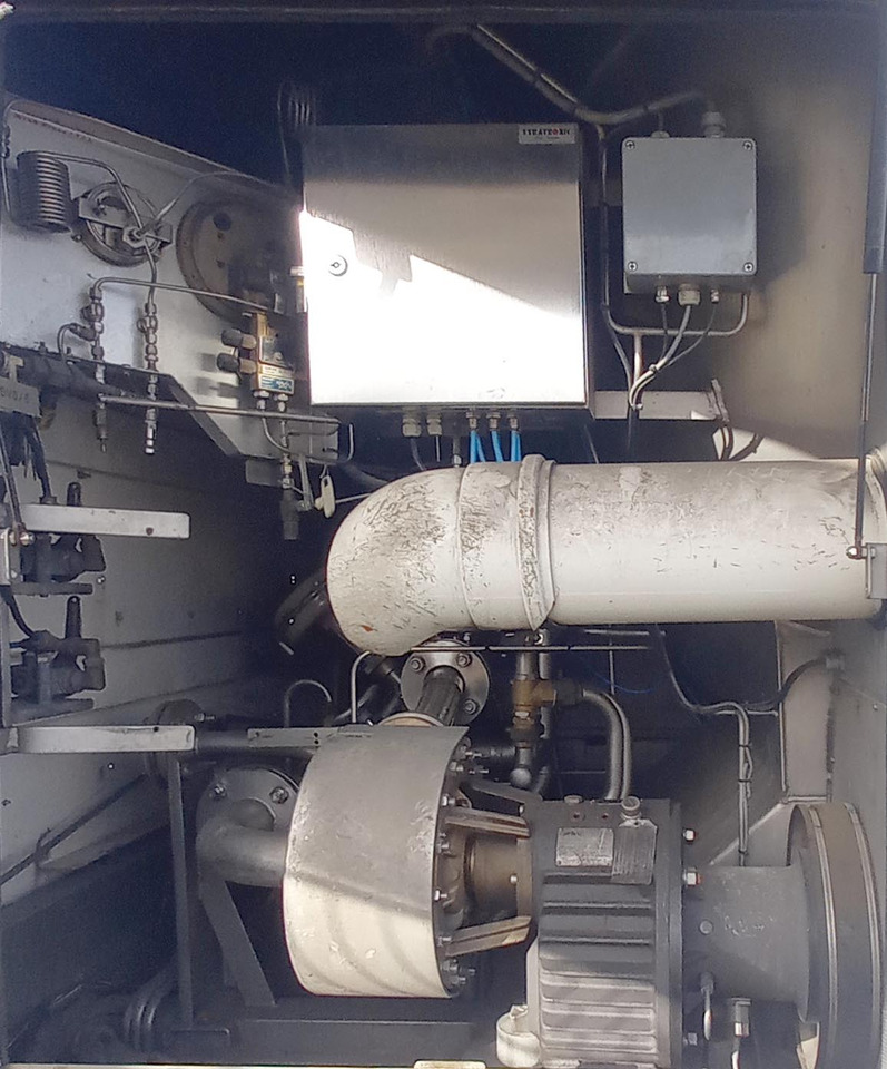 AGA Cryo Gas tank semi-trailer cryogenic used for nitrogen, argon, oxygen, LIN, LOX, LAR. - نصف مقطورة صهريج: صور 5 AGA Cryo Gas tank semi-trailer cryogenic used for nitrogen, argon, oxygen, LIN, LOX, LAR. - نصف مقطورة صهريج: صور 5