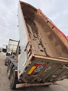 Schmitz Cargobull Stalen kipper 24 cub - قلابة نصف مقطورة: صور 2 Schmitz Cargobull Stalen kipper 24 cub - قلابة نصف مقطورة: صور 2