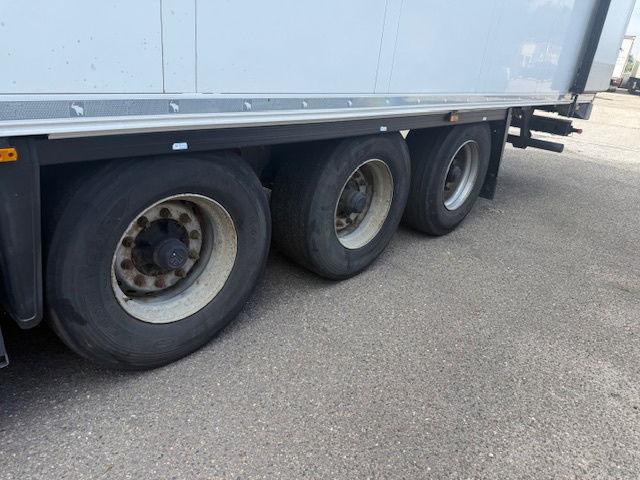 Schmitz Cargobull Thermoking - مبردة نصف مقطورة: صور 5 Schmitz Cargobull Thermoking - مبردة نصف مقطورة: صور 5