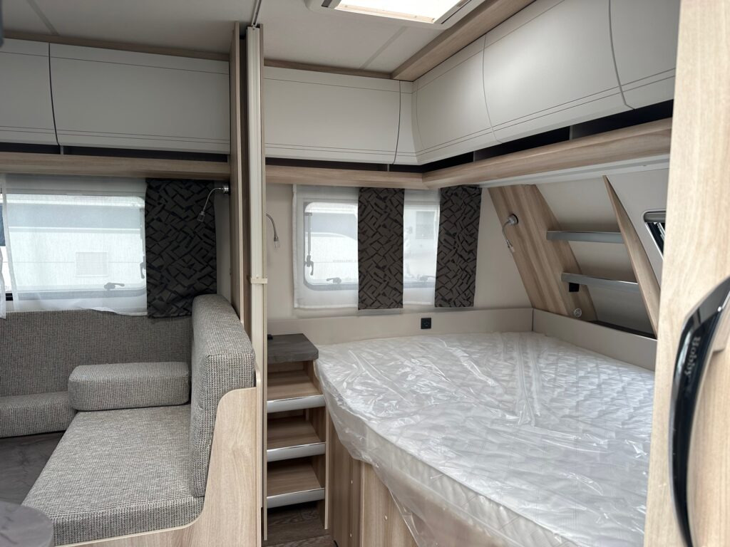 DE LUXE 545 KMF 2024 - كرفان سحب: صور 5 DE LUXE 545 KMF 2024 - كرفان سحب: صور 5