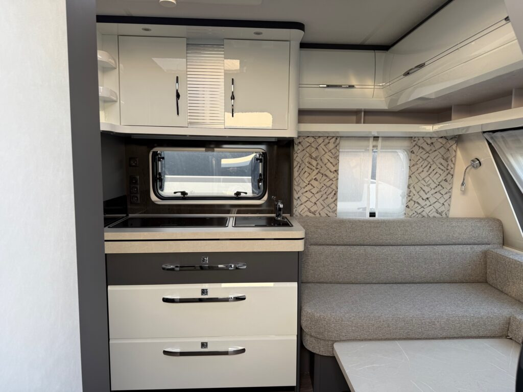 HOBBY EXCELLENT 495 WFB 2025 - كرفان سحب: صور 5 HOBBY EXCELLENT 495 WFB 2025 - كرفان سحب: صور 5