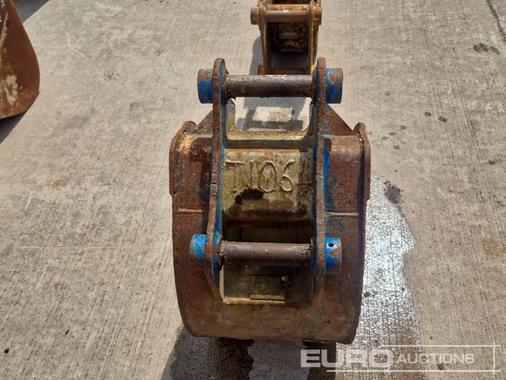 18" Digging Bucket 45mm Pin to suit 4 to 6 Ton Excavator - بكت: صور 4 18" Digging Bucket 45mm Pin to suit 4 to 6 Ton Excavator - بكت: صور 4