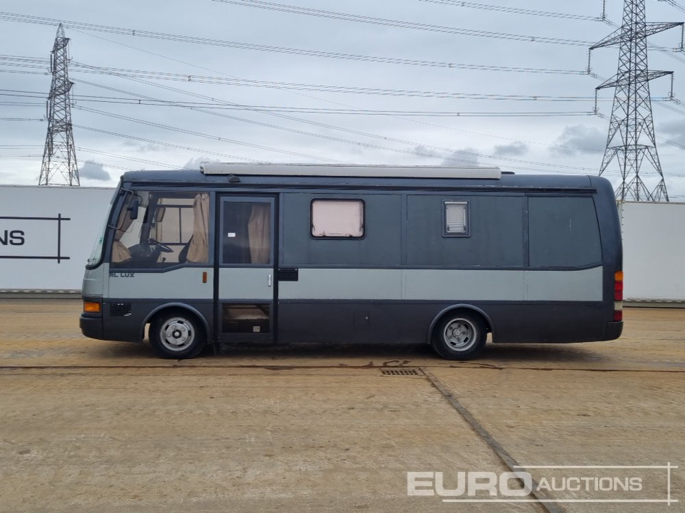 1993 Caetano 4x2 5 Berth Motorhome, Sink, Fridge Freezer, Oven & Hob, Wash Room, Diesel Heater, Solar Panels, Awning, Manual Gearbox - كرفان فان: صور 2 1993 Caetano 4x2 5 Berth Motorhome, Sink, Fridge Freezer, Oven & Hob, Wash Room, Diesel Heater, Solar Panels, Awning, Manual Gearbox - كرفان فان: صور 2