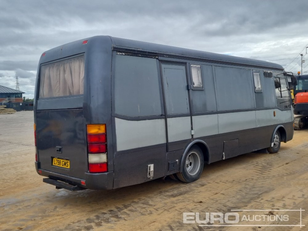 1993 Caetano 4x2 5 Berth Motorhome, Sink, Fridge Freezer, Oven & Hob, Wash Room, Diesel Heater, Solar Panels, Awning, Manual Gearbox - كرفان فان: صور 5 1993 Caetano 4x2 5 Berth Motorhome, Sink, Fridge Freezer, Oven & Hob, Wash Room, Diesel Heater, Solar Panels, Awning, Manual Gearbox - كرفان فان: صور 5