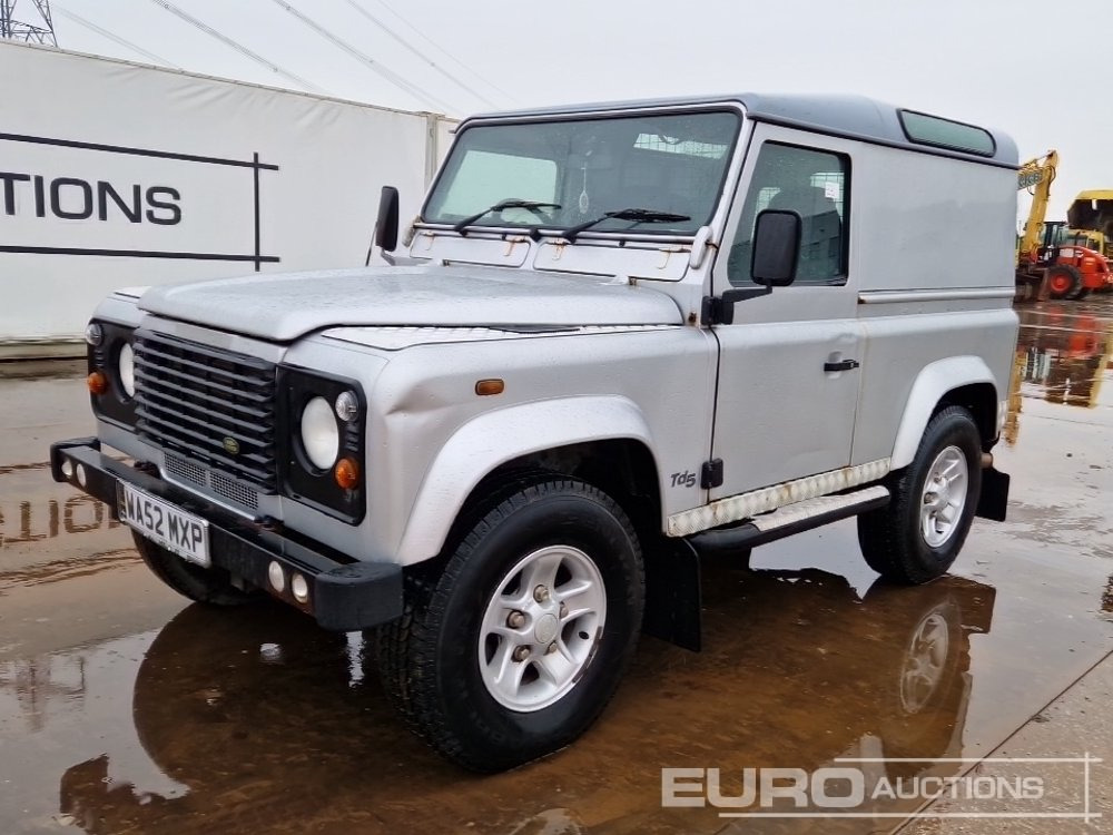 2002 Land Rover Defender 90 - سيارة دفع رباعي: صور 1 2002 Land Rover Defender 90 - سيارة دفع رباعي: صور 1