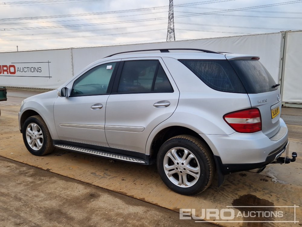 2006 Mercedes ML320 CDI - سيارة دفع رباعي: صور 3 2006 Mercedes ML320 CDI - سيارة دفع رباعي: صور 3