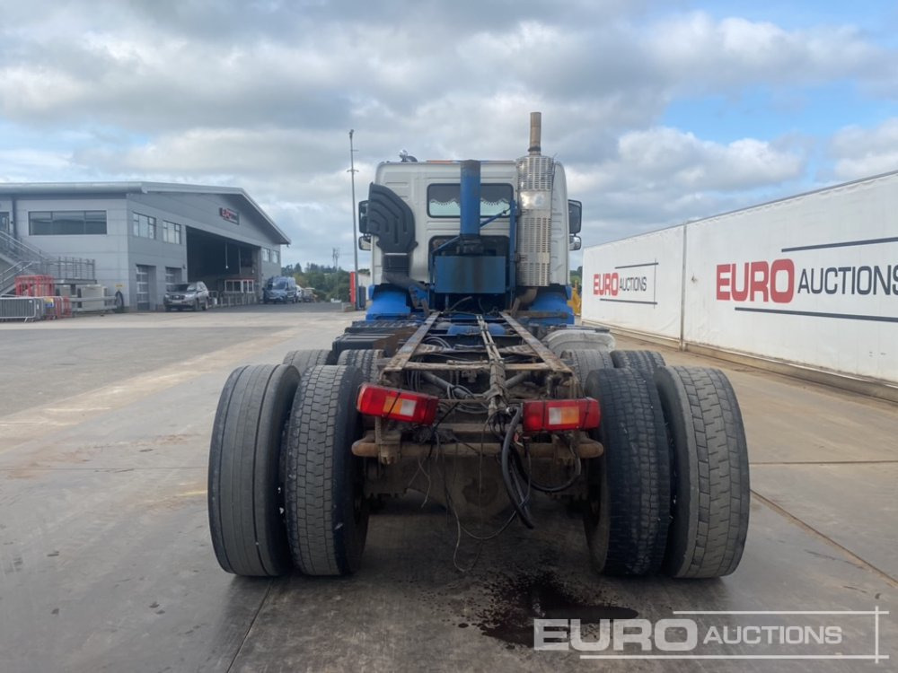 2006 Volvo 400 - الشاسيه شاحنة: صور 4 2006 Volvo 400 - الشاسيه شاحنة: صور 4