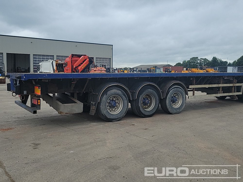 2007 SDC Trailer Tri Axle Extendable Flatbed Trailer, Twist Locks, Rear Steer - نصف مقطورة مسطحة: صور 5 2007 SDC Trailer Tri Axle Extendable Flatbed Trailer, Twist Locks, Rear Steer - نصف مقطورة مسطحة: صور 5