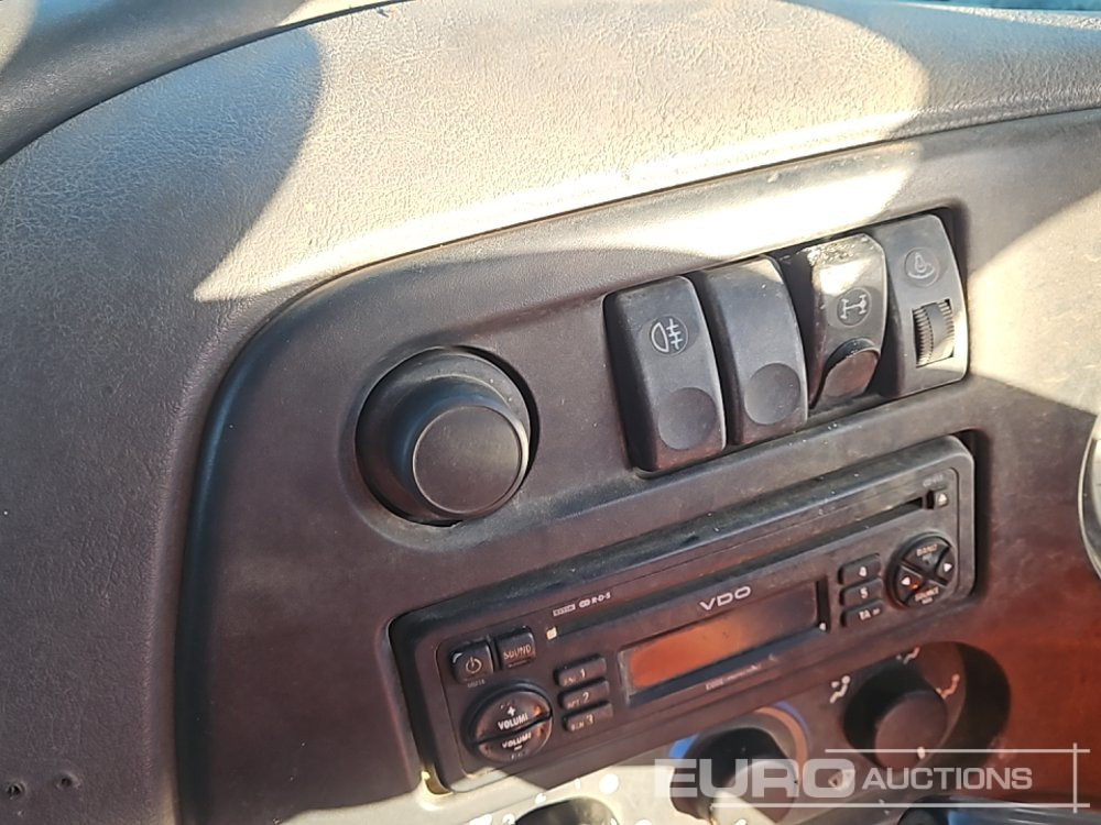 شاحنات قابلة للفك شاحنة 2008 DAF LF55.220: صور 32