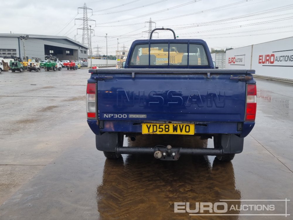 2008 Nissan NP300 - شاحنة البيك أب: صور 4 2008 Nissan NP300 - شاحنة البيك أب: صور 4