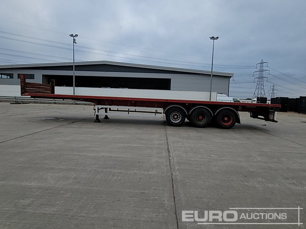 2008 SDC Tri Axle Flatbed Trailer - نصف مقطورة مسطحة: صور 2 2008 SDC Tri Axle Flatbed Trailer - نصف مقطورة مسطحة: صور 2