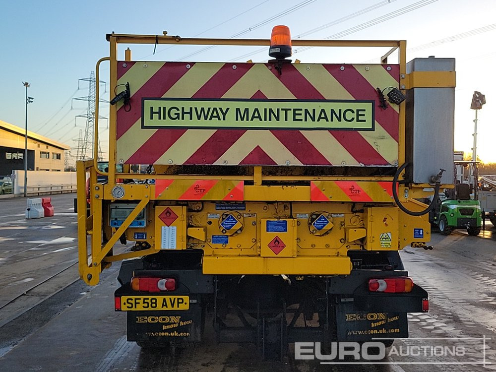 2008 Volvo FL240 - موزع الأسفلت: صور 4 2008 Volvo FL240 - موزع الأسفلت: صور 4