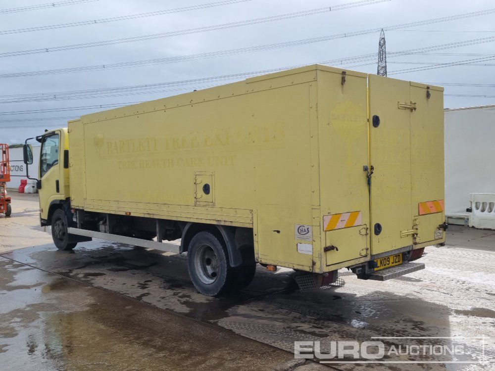 2009 Isuzu NPR-7 - بصندوق مغلق شاحنة: صور 3 2009 Isuzu NPR-7 - بصندوق مغلق شاحنة: صور 3