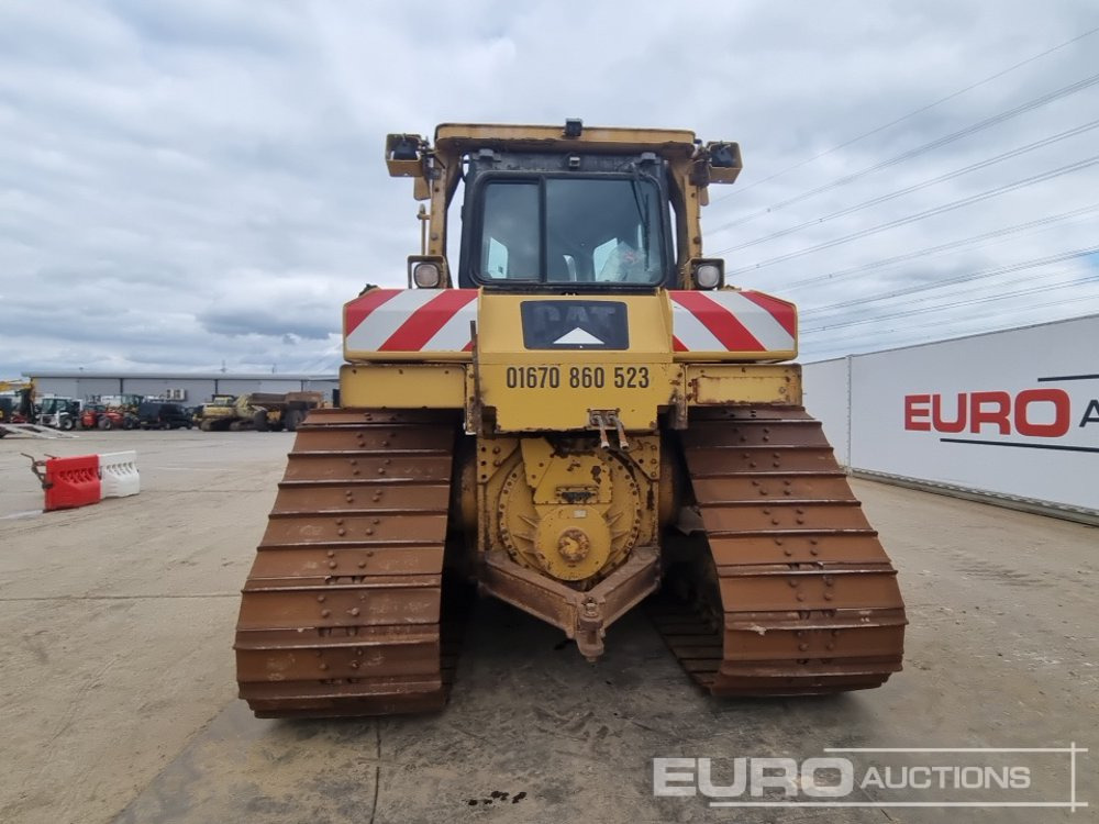 2010 CAT D6T - بلدوزر: صور 4 2010 CAT D6T - بلدوزر: صور 4