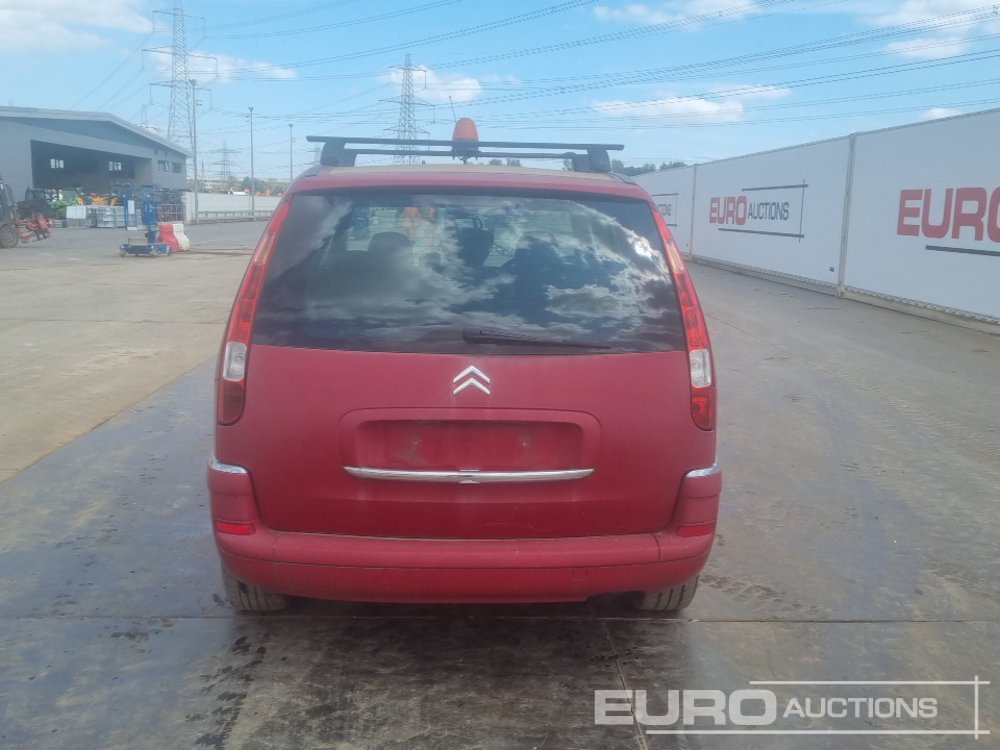 2010 Citroen C8 - سيارة: صور 4 2010 Citroen C8 - سيارة: صور 4