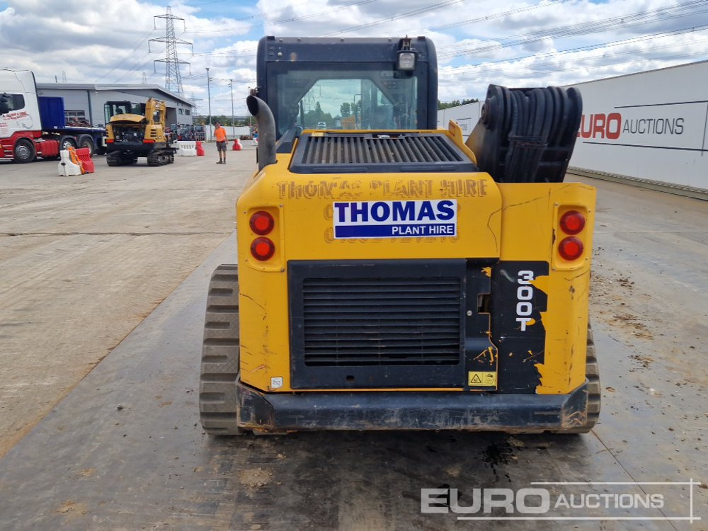 2010 JCB 300T - شيول صغير: صور 4 2010 JCB 300T - شيول صغير: صور 4