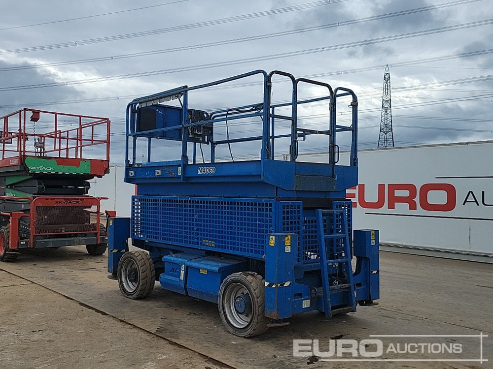 2010 JLG 4069LE - منصات هيدروليكية متنقلة: صور 3 2010 JLG 4069LE - منصات هيدروليكية متنقلة: صور 3