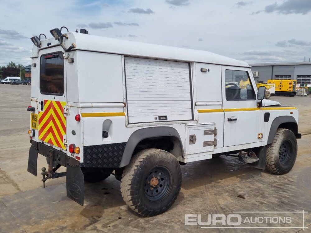 2011 Land Rover Defender - سيارة دفع رباعي: صور 5 2011 Land Rover Defender - سيارة دفع رباعي: صور 5